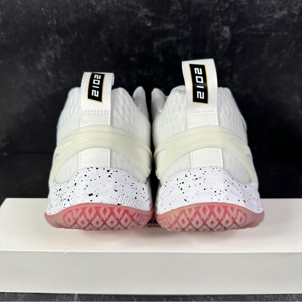 ADIDAS EXHIBIT A MIAMI HEAT MENS BASKETBALL SHOES SIZE 10 SPECKLED WHITE NEW - Picture 4 of 10